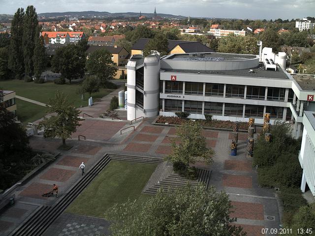 Foto der Webcam: Verwaltungsgeb&auml;ude, Innenhof mit Audimax, H&ouml;rsaal-Geb&auml;ude 1