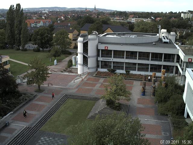 Foto der Webcam: Verwaltungsgeb&auml;ude, Innenhof mit Audimax, H&ouml;rsaal-Geb&auml;ude 1