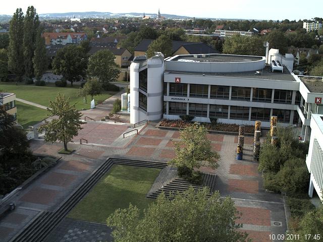 Foto der Webcam: Verwaltungsgeb&auml;ude, Innenhof mit Audimax, H&ouml;rsaal-Geb&auml;ude 1