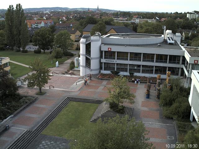 Foto der Webcam: Verwaltungsgeb&auml;ude, Innenhof mit Audimax, H&ouml;rsaal-Geb&auml;ude 1