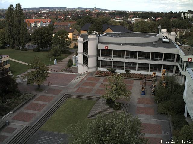 Foto der Webcam: Verwaltungsgeb&auml;ude, Innenhof mit Audimax, H&ouml;rsaal-Geb&auml;ude 1