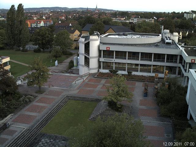 Foto der Webcam: Verwaltungsgeb&auml;ude, Innenhof mit Audimax, H&ouml;rsaal-Geb&auml;ude 1