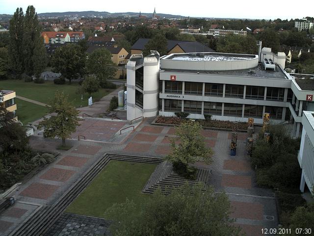 Foto der Webcam: Verwaltungsgeb&auml;ude, Innenhof mit Audimax, H&ouml;rsaal-Geb&auml;ude 1