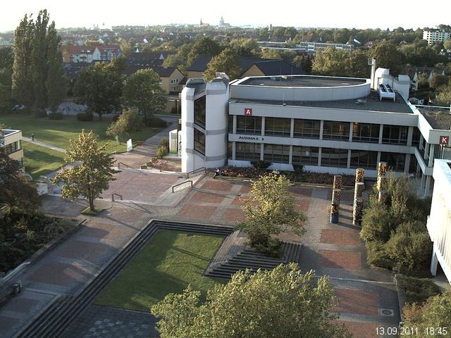 Foto der Webcam: Verwaltungsgeb&auml;ude, Innenhof mit Audimax, H&ouml;rsaal-Geb&auml;ude 1