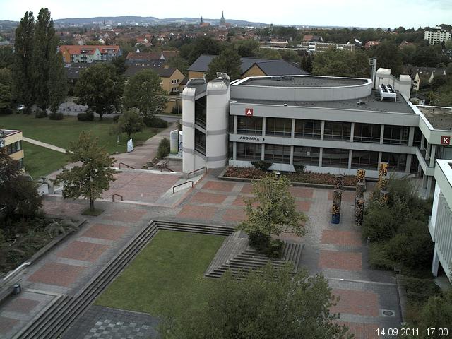 Foto der Webcam: Verwaltungsgeb&auml;ude, Innenhof mit Audimax, H&ouml;rsaal-Geb&auml;ude 1