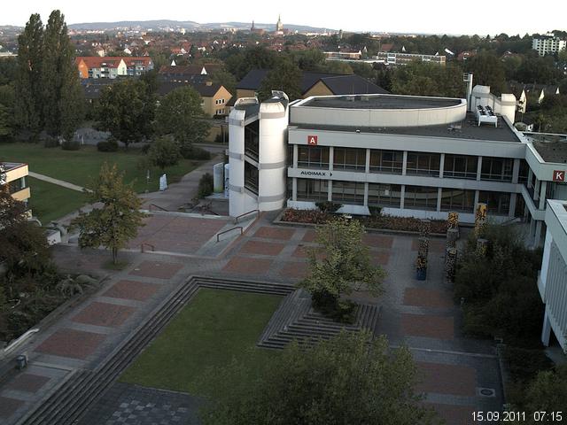 Foto der Webcam: Verwaltungsgeb&auml;ude, Innenhof mit Audimax, H&ouml;rsaal-Geb&auml;ude 1