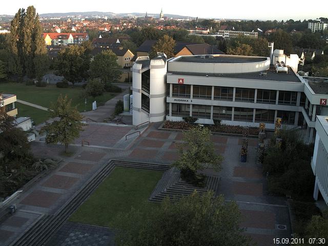 Foto der Webcam: Verwaltungsgeb&auml;ude, Innenhof mit Audimax, H&ouml;rsaal-Geb&auml;ude 1