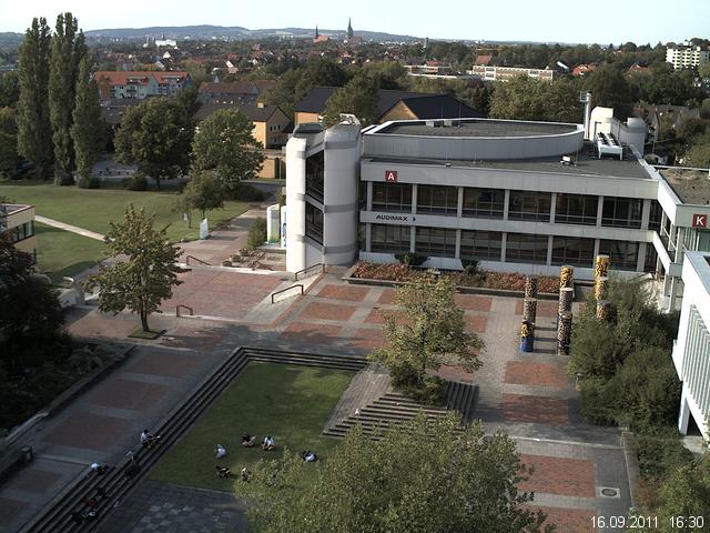 Foto der Webcam: Verwaltungsgeb&auml;ude, Innenhof mit Audimax, H&ouml;rsaal-Geb&auml;ude 1