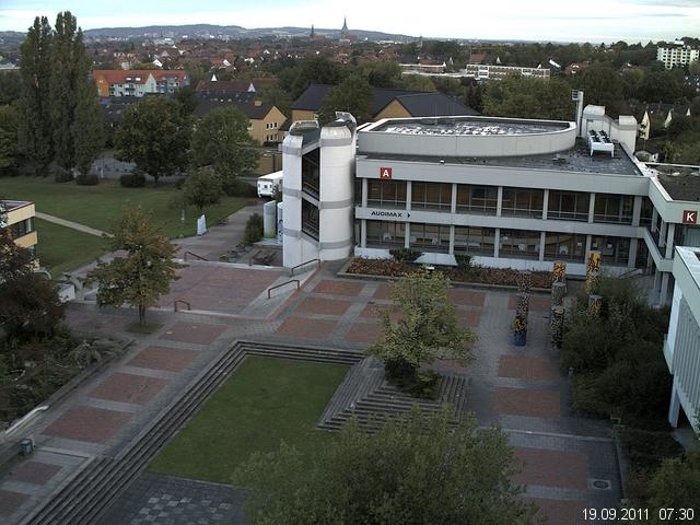 Foto der Webcam: Verwaltungsgeb&auml;ude, Innenhof mit Audimax, H&ouml;rsaal-Geb&auml;ude 1