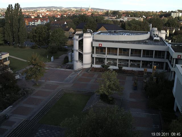 Foto der Webcam: Verwaltungsgeb&auml;ude, Innenhof mit Audimax, H&ouml;rsaal-Geb&auml;ude 1