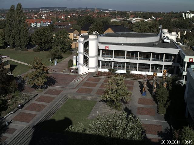 Foto der Webcam: Verwaltungsgeb&auml;ude, Innenhof mit Audimax, H&ouml;rsaal-Geb&auml;ude 1