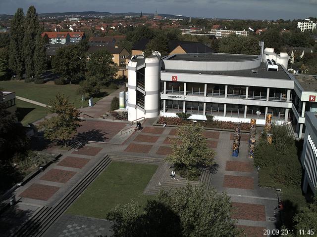 Foto der Webcam: Verwaltungsgeb&auml;ude, Innenhof mit Audimax, H&ouml;rsaal-Geb&auml;ude 1