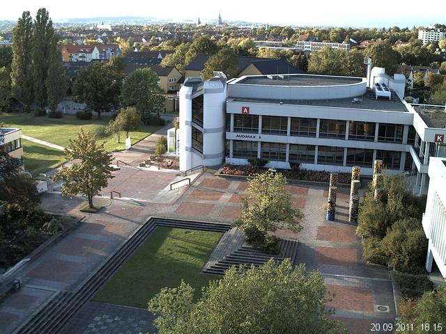 Foto der Webcam: Verwaltungsgeb&auml;ude, Innenhof mit Audimax, H&ouml;rsaal-Geb&auml;ude 1