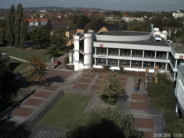 Foto der Webcam: Verwaltungsgeb&auml;ude, Innenhof mit Audimax, H&ouml;rsaal-Geb&auml;ude 1