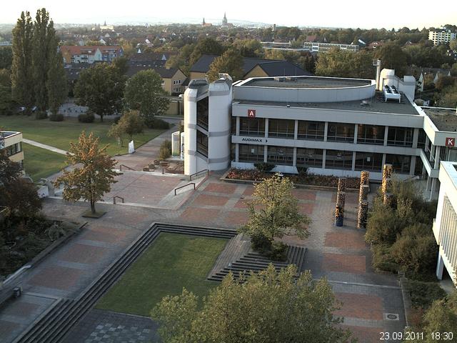 Foto der Webcam: Verwaltungsgeb&auml;ude, Innenhof mit Audimax, H&ouml;rsaal-Geb&auml;ude 1