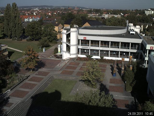 Foto der Webcam: Verwaltungsgeb&auml;ude, Innenhof mit Audimax, H&ouml;rsaal-Geb&auml;ude 1