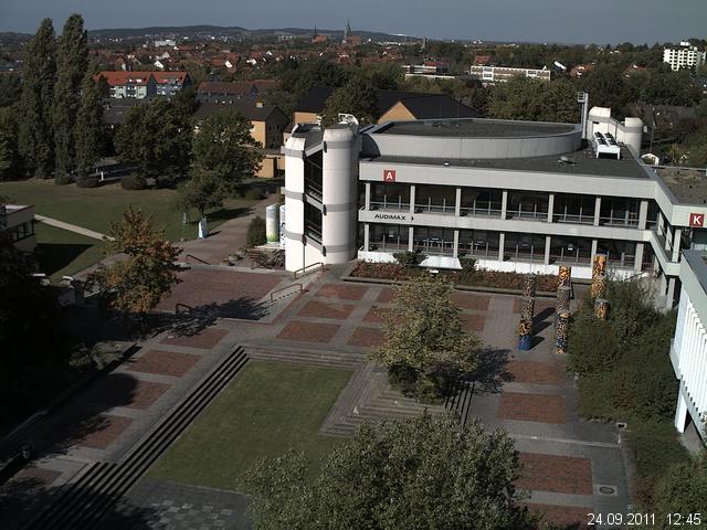 Foto der Webcam: Verwaltungsgeb&auml;ude, Innenhof mit Audimax, H&ouml;rsaal-Geb&auml;ude 1