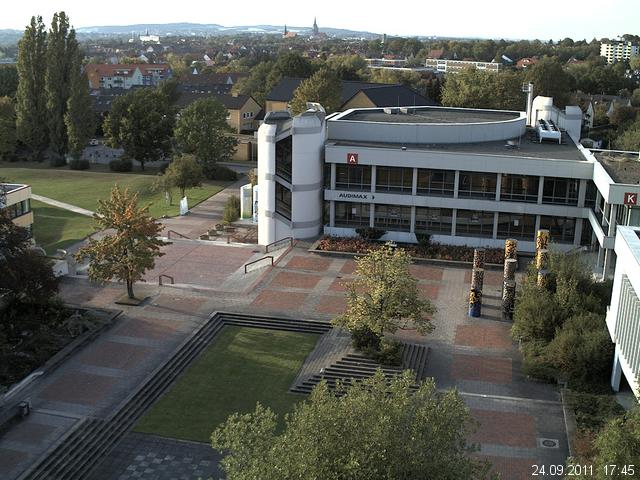 Foto der Webcam: Verwaltungsgeb&auml;ude, Innenhof mit Audimax, H&ouml;rsaal-Geb&auml;ude 1