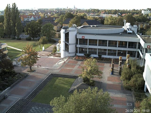 Foto der Webcam: Verwaltungsgeb&auml;ude, Innenhof mit Audimax, H&ouml;rsaal-Geb&auml;ude 1