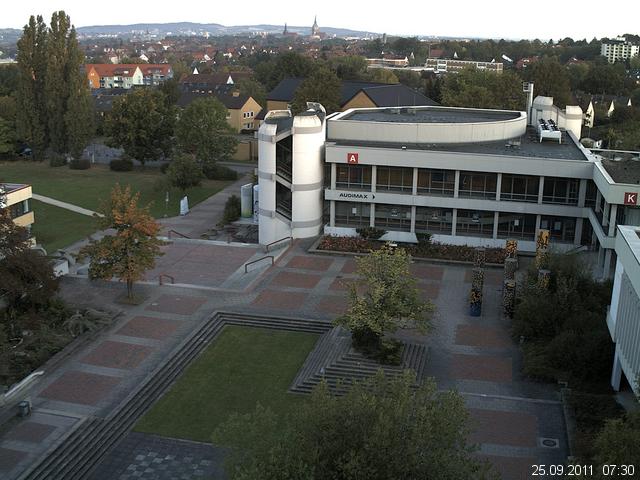 Foto der Webcam: Verwaltungsgeb&auml;ude, Innenhof mit Audimax, H&ouml;rsaal-Geb&auml;ude 1