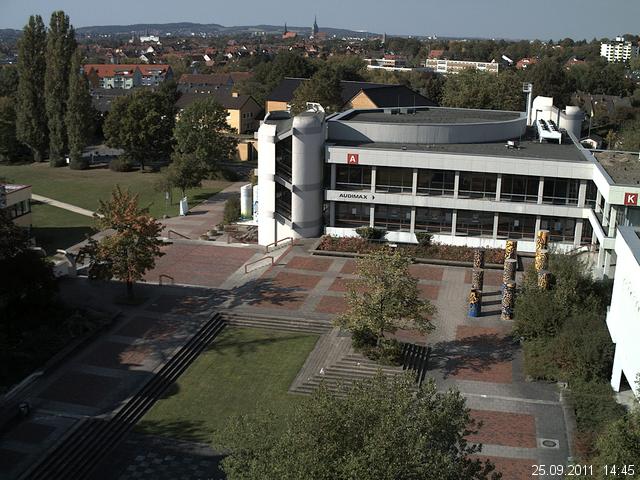 Foto der Webcam: Verwaltungsgeb&auml;ude, Innenhof mit Audimax, H&ouml;rsaal-Geb&auml;ude 1