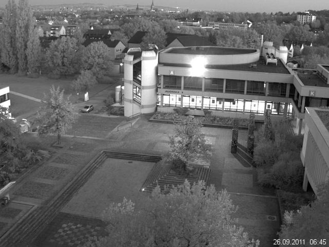 Foto der Webcam: Verwaltungsgeb&auml;ude, Innenhof mit Audimax, H&ouml;rsaal-Geb&auml;ude 1