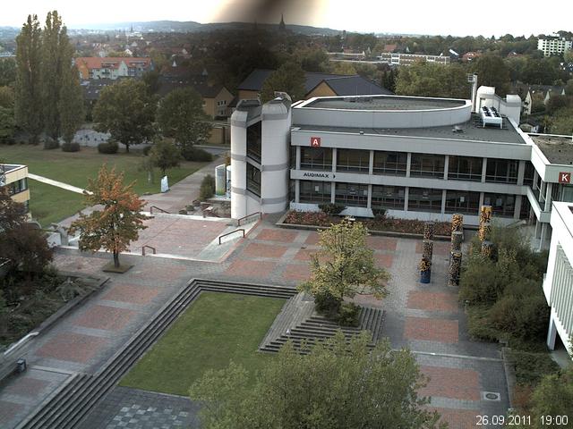 Foto der Webcam: Verwaltungsgeb&auml;ude, Innenhof mit Audimax, H&ouml;rsaal-Geb&auml;ude 1