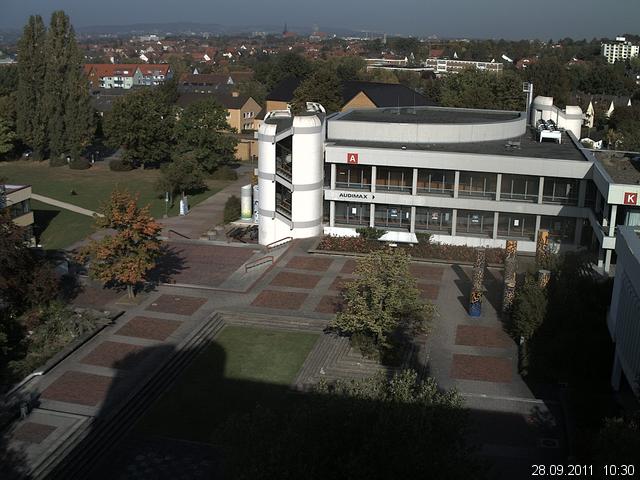 Foto der Webcam: Verwaltungsgeb&auml;ude, Innenhof mit Audimax, H&ouml;rsaal-Geb&auml;ude 1