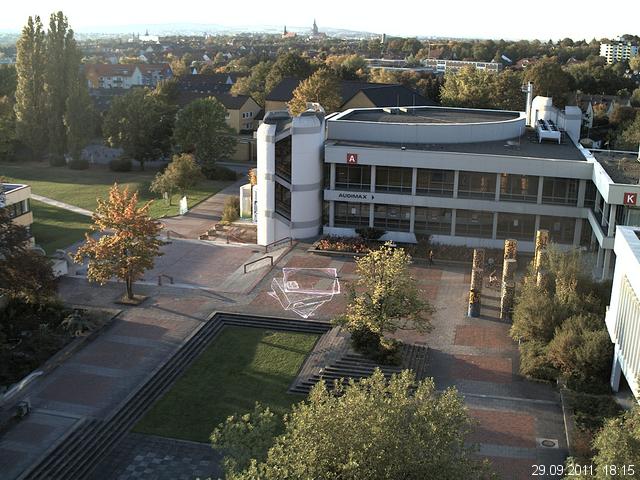 Foto der Webcam: Verwaltungsgeb&auml;ude, Innenhof mit Audimax, H&ouml;rsaal-Geb&auml;ude 1