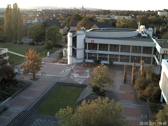 Foto der Webcam: Verwaltungsgeb&auml;ude, Innenhof mit Audimax, H&ouml;rsaal-Geb&auml;ude 1