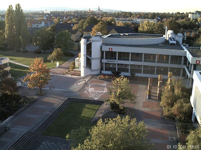 Foto der Webcam: Verwaltungsgeb&auml;ude, Innenhof mit Audimax, H&ouml;rsaal-Geb&auml;ude 1