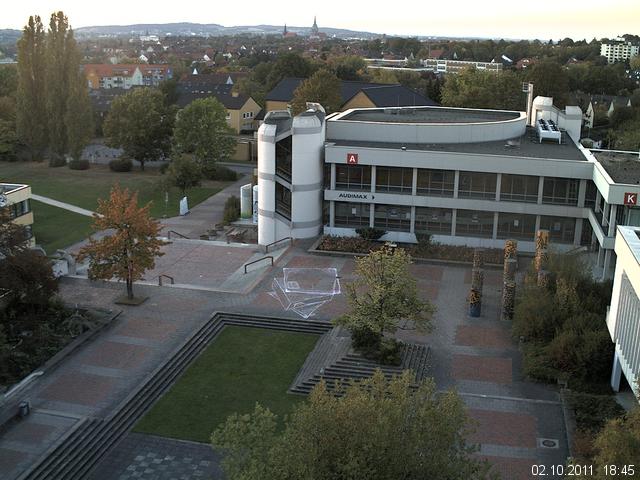 Foto der Webcam: Verwaltungsgeb&auml;ude, Innenhof mit Audimax, H&ouml;rsaal-Geb&auml;ude 1