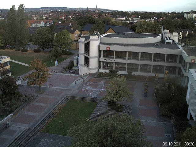 Foto der Webcam: Verwaltungsgeb&auml;ude, Innenhof mit Audimax, H&ouml;rsaal-Geb&auml;ude 1