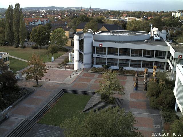 Foto der Webcam: Verwaltungsgeb&auml;ude, Innenhof mit Audimax, H&ouml;rsaal-Geb&auml;ude 1