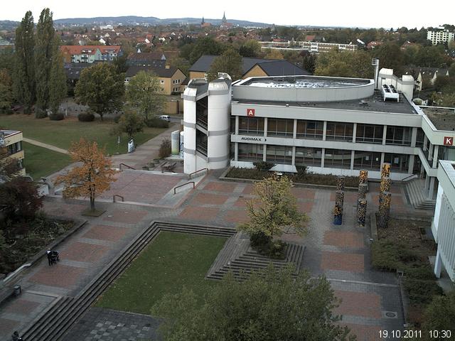 Foto der Webcam: Verwaltungsgeb&auml;ude, Innenhof mit Audimax, H&ouml;rsaal-Geb&auml;ude 1