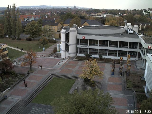 Foto der Webcam: Verwaltungsgeb&auml;ude, Innenhof mit Audimax, H&ouml;rsaal-Geb&auml;ude 1