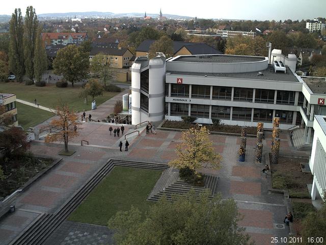 Foto der Webcam: Verwaltungsgeb&auml;ude, Innenhof mit Audimax, H&ouml;rsaal-Geb&auml;ude 1