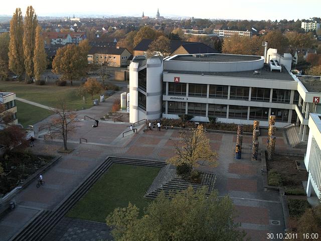 Foto der Webcam: Verwaltungsgeb&auml;ude, Innenhof mit Audimax, H&ouml;rsaal-Geb&auml;ude 1