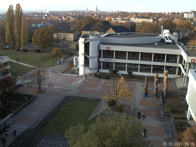 Foto der Webcam: Verwaltungsgeb&auml;ude, Innenhof mit Audimax, H&ouml;rsaal-Geb&auml;ude 1