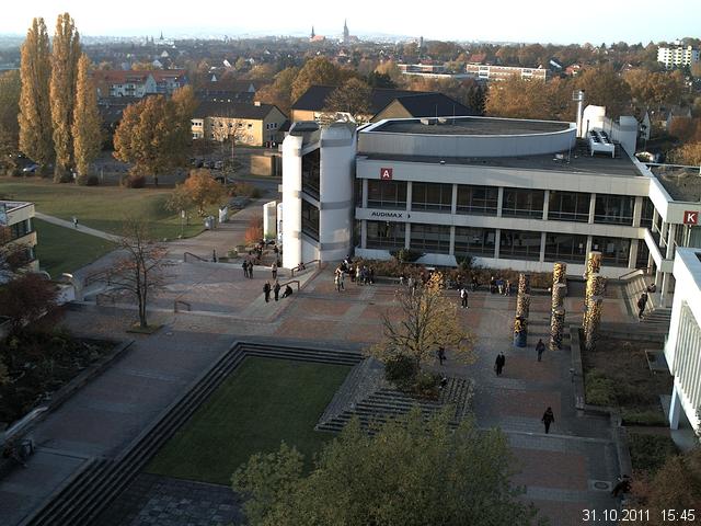 Foto der Webcam: Verwaltungsgeb&auml;ude, Innenhof mit Audimax, H&ouml;rsaal-Geb&auml;ude 1