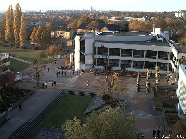 Foto der Webcam: Verwaltungsgeb&auml;ude, Innenhof mit Audimax, H&ouml;rsaal-Geb&auml;ude 1