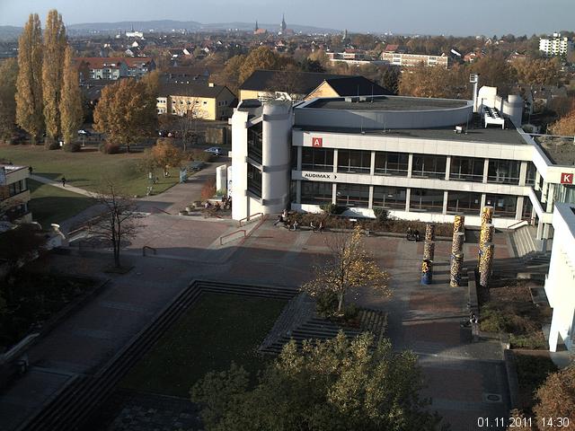 Foto der Webcam: Verwaltungsgeb&auml;ude, Innenhof mit Audimax, H&ouml;rsaal-Geb&auml;ude 1