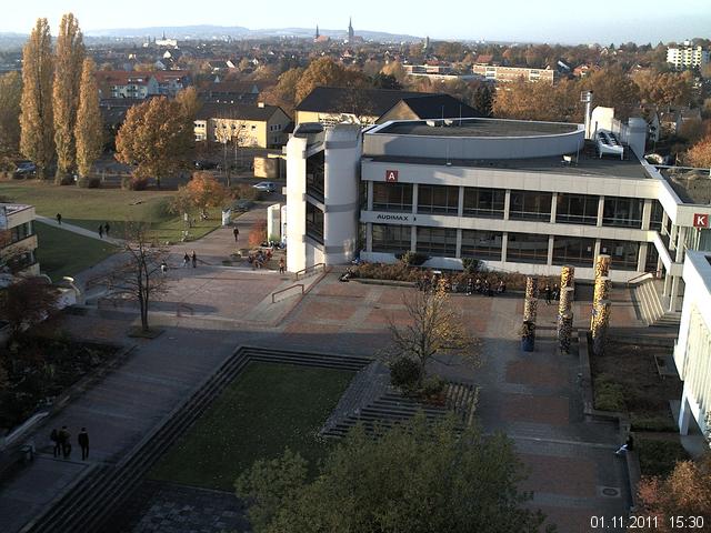 Foto der Webcam: Verwaltungsgeb&auml;ude, Innenhof mit Audimax, H&ouml;rsaal-Geb&auml;ude 1