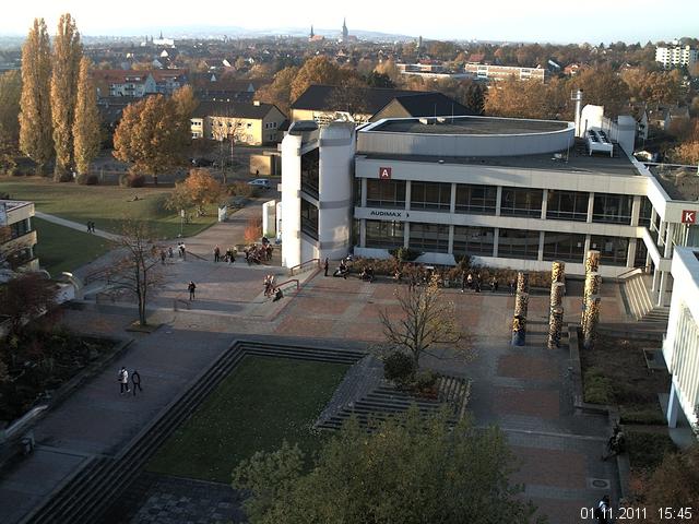 Foto der Webcam: Verwaltungsgeb&auml;ude, Innenhof mit Audimax, H&ouml;rsaal-Geb&auml;ude 1