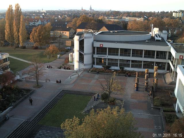 Foto der Webcam: Verwaltungsgeb&auml;ude, Innenhof mit Audimax, H&ouml;rsaal-Geb&auml;ude 1