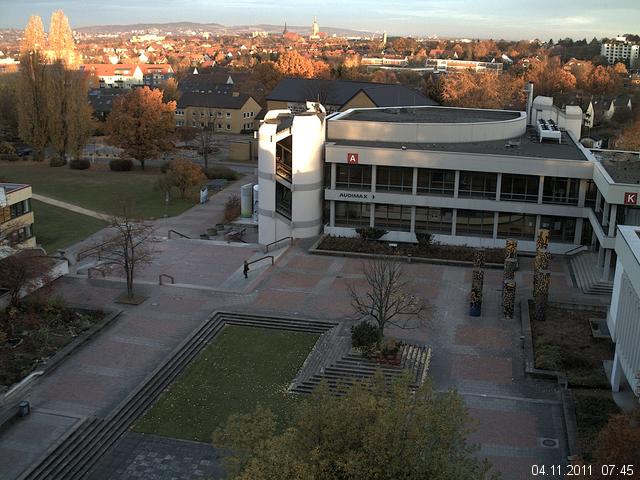 Foto der Webcam: Verwaltungsgeb&auml;ude, Innenhof mit Audimax, H&ouml;rsaal-Geb&auml;ude 1