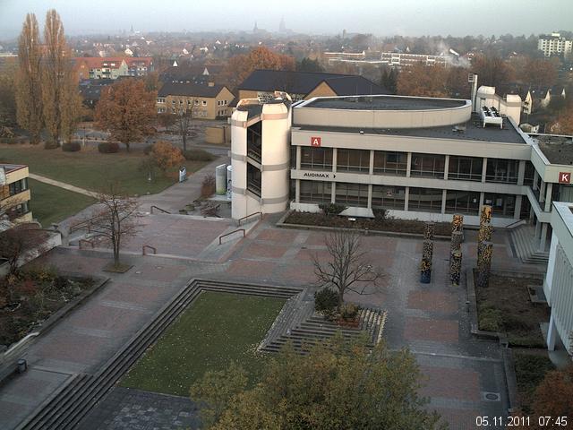 Foto der Webcam: Verwaltungsgeb&auml;ude, Innenhof mit Audimax, H&ouml;rsaal-Geb&auml;ude 1