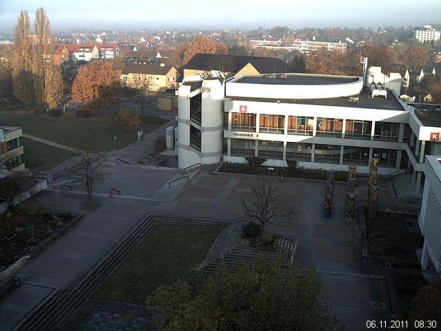 Foto der Webcam: Verwaltungsgeb&auml;ude, Innenhof mit Audimax, H&ouml;rsaal-Geb&auml;ude 1