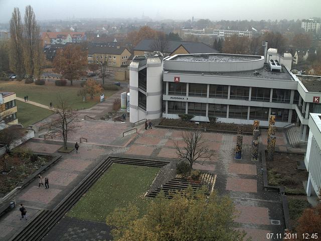 Foto der Webcam: Verwaltungsgeb&auml;ude, Innenhof mit Audimax, H&ouml;rsaal-Geb&auml;ude 1
