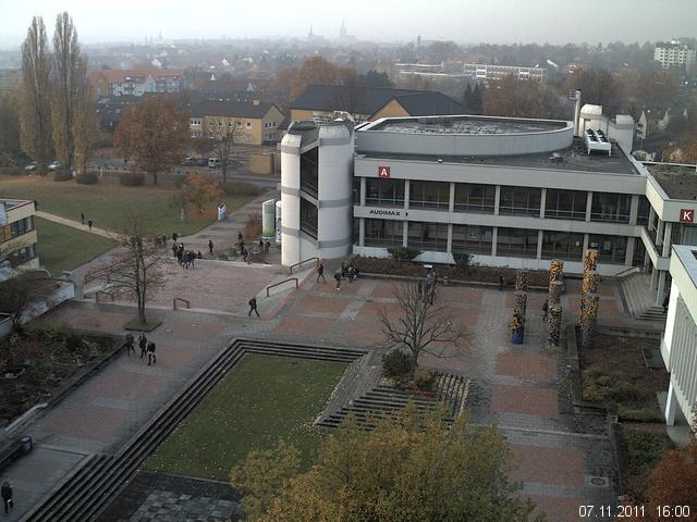 Foto der Webcam: Verwaltungsgeb&auml;ude, Innenhof mit Audimax, H&ouml;rsaal-Geb&auml;ude 1